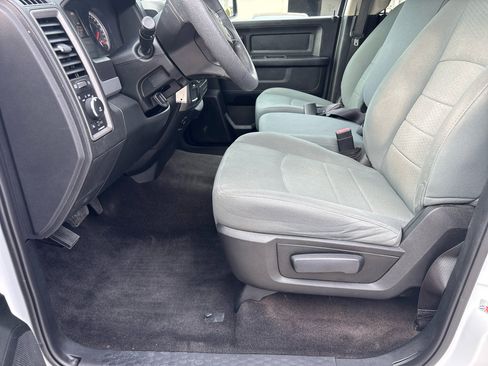 Used 2018 RAM 1500 Express w/ Express Value Package image 12