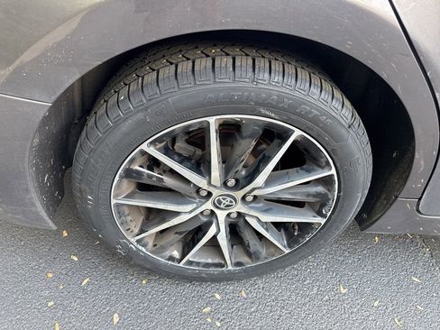 Used 2023 Toyota Camry SE image 16