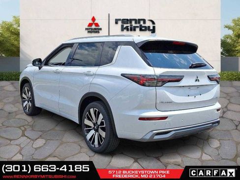 New 2025 Mitsubishi Outlander SEL image 3