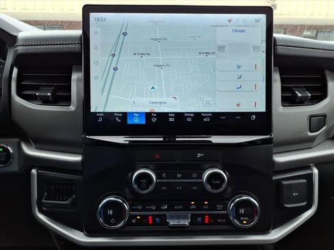 Certified 2022 Ford Expedition XLT image 16