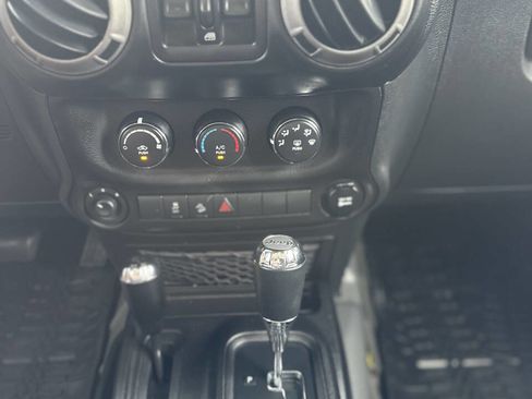 Used 2017 Jeep Wrangler Unlimited Sport w/ Quick Order Package 24S image 10