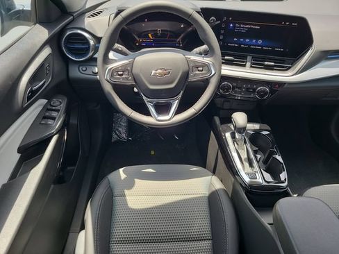 New 2026 Chevrolet Trax LT w/ Midnight Edition FWD image 14