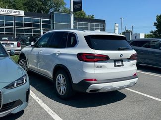 Used 2022 BMW X5 xDrive40i w/ Executive Package AWD/4WD video 2