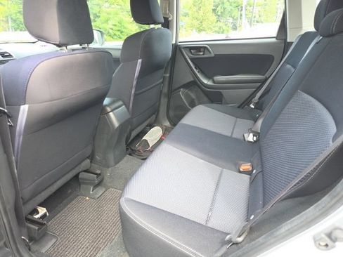 Used 2016 Subaru Forester 2.5i w/ Alloy Wheel Package AWD/4WD image 5