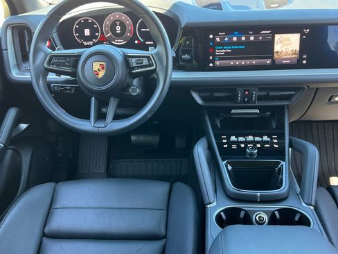 Certified 2024 Porsche Cayenne AWD/4WD image 24