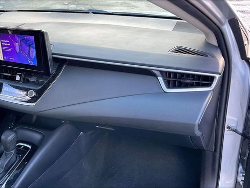 Used 2023 Toyota Corolla LE image 12