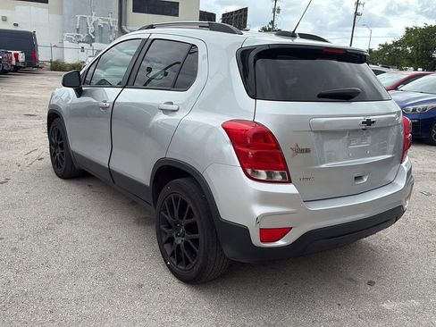 Used 2022 Chevrolet Trax LT w/ Sport Edition FWD image 7