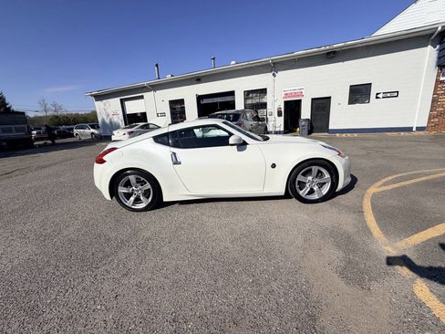 Used 2012 Nissan 370Z Touring RWD image 45