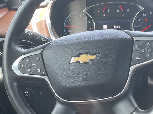 Used 2020 Chevrolet Traverse High Country FWD image 18