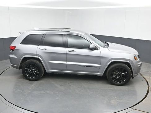 Used 2019 Jeep Grand Cherokee Altitude AWD/4WD image 38