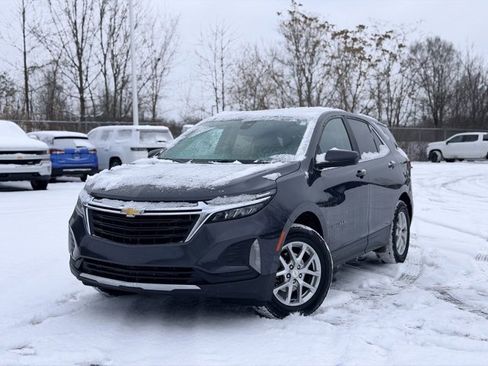 Used 2023 Chevrolet Equinox LT image 1