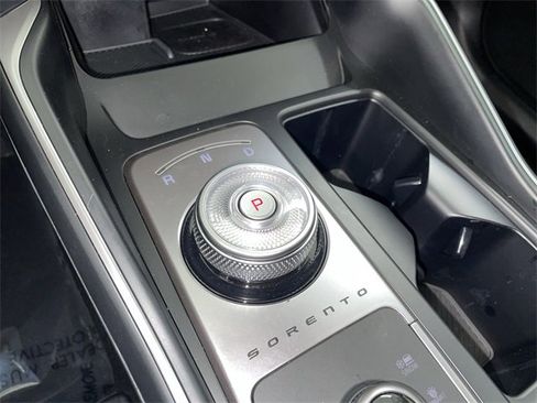 Used 2025 Kia Sorento EX image 29