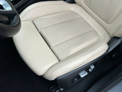 Used 2023 BMW X3 xDrive30i w/ Convenience Package AWD/4WD image 15