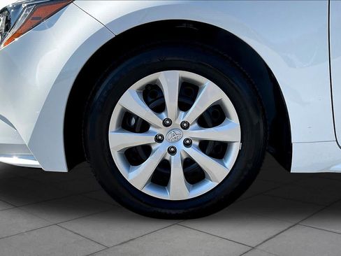 Used 2026 Toyota Corolla LE FWD image 11