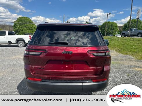 Used 2023 Jeep Grand Cherokee L Laredo AWD/4WD image 4