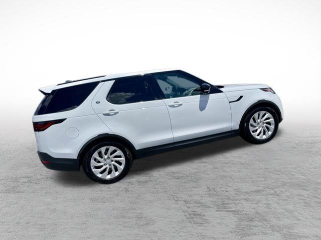Certified 2025 Land Rover Discovery S AWD/4WD image 7