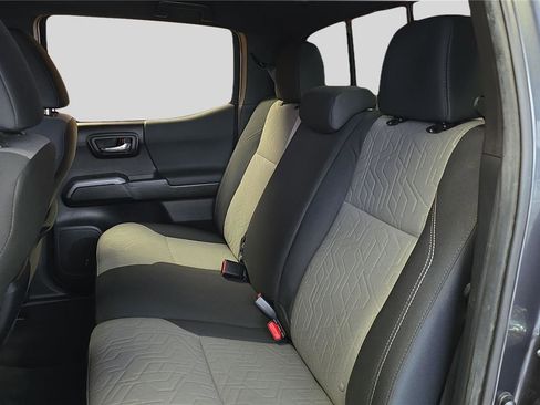 Used 2023 Toyota Tacoma TRD Sport image 14