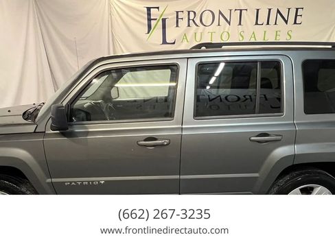 Used 2013 Jeep Patriot Latitude FWD image 4