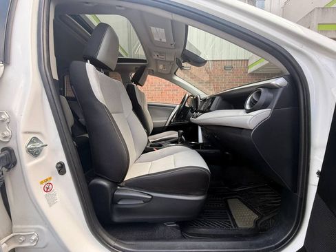 Used 2018 Toyota RAV4 XLE w/ Convenience Package AWD/4WD image 23
