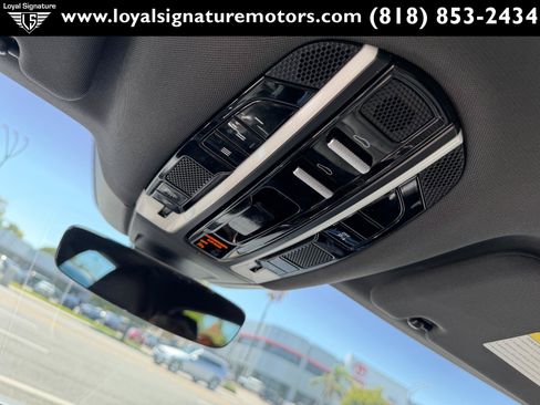 Used 2019 Porsche Panamera image 36