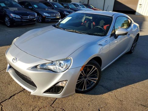 Used 2013 Scion FR-S image 3