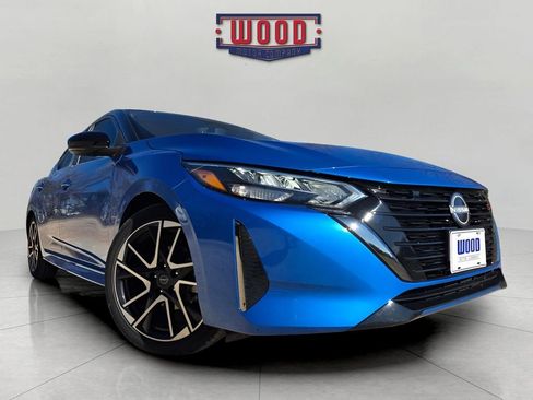 Used 2025 Nissan Sentra SR w/ Trunk Package image 6