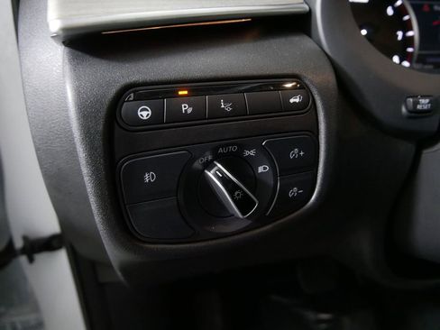 Used 2024 INFINITI QX50 Sensory image 18