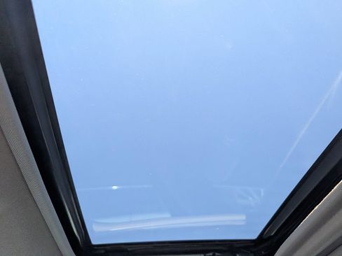 Used 2013 Toyota Camry SE image 17