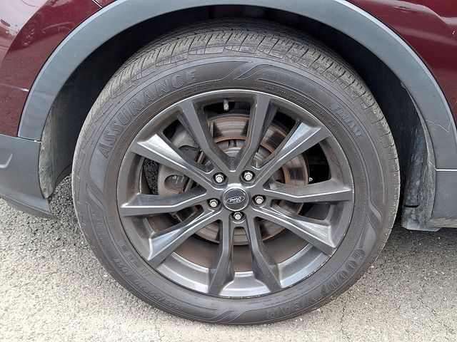 Used 2018 Ford Explorer XLT w/ Equipment Group 202A AWD/4WD image 4
