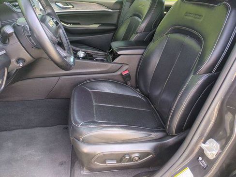 Certified 2022 Jeep Grand Cherokee Overland AWD/4WD image 17