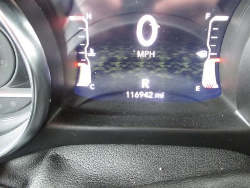 Used 2021 Jeep Gladiator Willys image 21