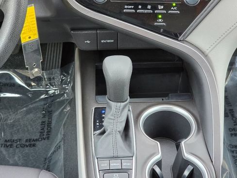 Used 2023 Toyota Camry LE AWD/4WD image 29