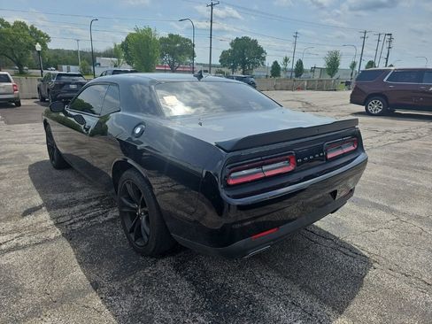 Used 2018 Dodge Challenger SXT Plus RWD image 12