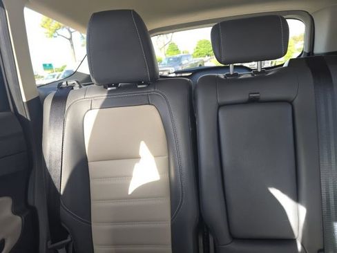 Used 2019 Ford Escape SEL FWD image 15
