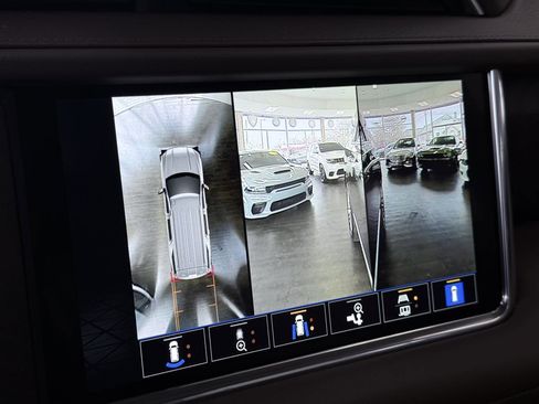 Used 2023 GMC Yukon XL Denali image 69