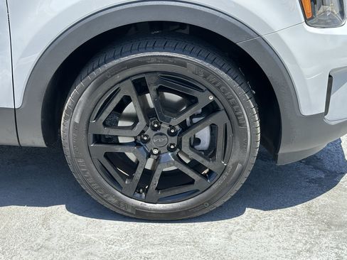 Certified 2025 Kia Telluride EX X-Line AWD/4WD image 13