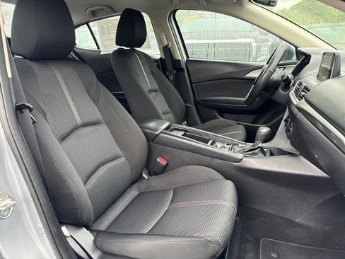 Used 2017 MAZDA MAZDA3 Sport w/ Preferred Equipment Package FWD image 28