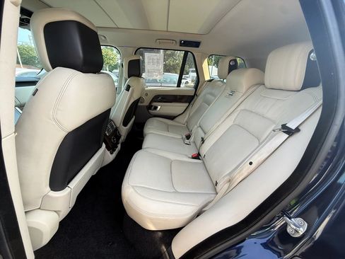 Used 2018 Land Rover Range Rover HSE AWD/4WD image 14