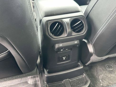 Used 2023 Jeep Wrangler Unlimited Sahara w/ Cold Weather Group AWD/4WD image 15