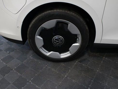 New 2025 Volkswagen ID. Buzz Pro S RWD image 25