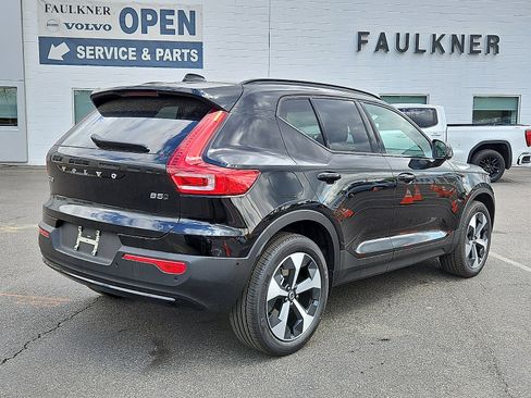 New 2026 Volvo XC40 B5 Plus w/ Climate Package AWD/4WD image 6