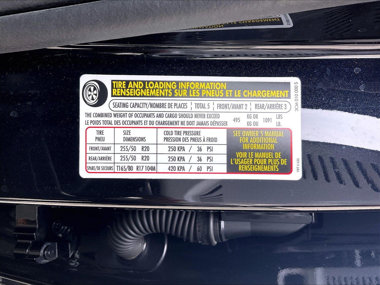 Certified 2022 Volkswagen Atlas Cross Sport SEL R-Line AWD/4WD image 33