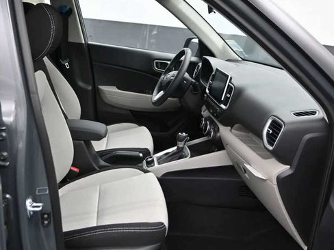 New 2026 Hyundai Venue SEL FWD image 11