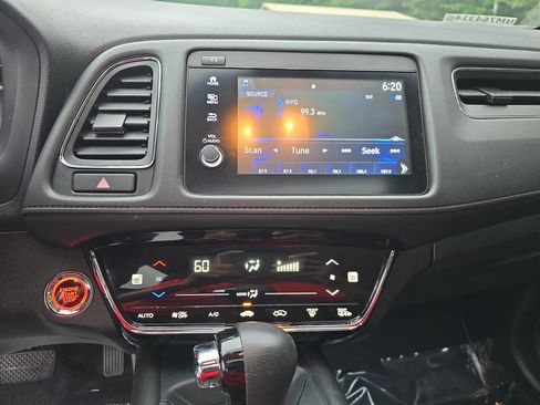 Used 2022 Honda HR-V EX image 19