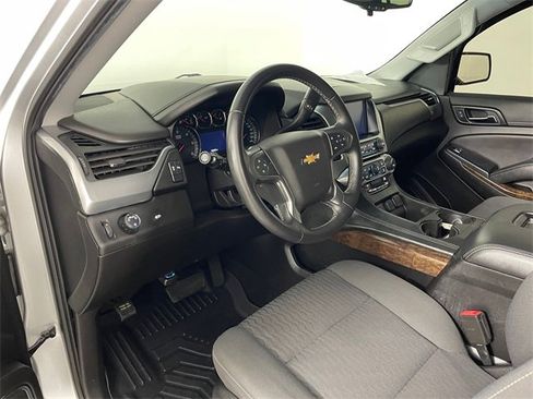 Used 2018 Chevrolet Tahoe LS image 3