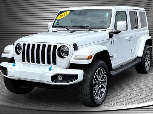 Used 2022 Jeep Wrangler Unlimited Sahara AWD/4WD image 3
