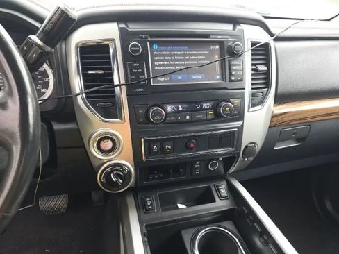Used 2016 Nissan Titan SL AWD/4WD image 7