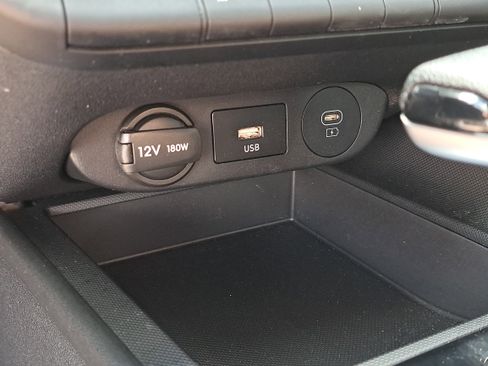 Certified 2024 Hyundai Elantra SEL image 24