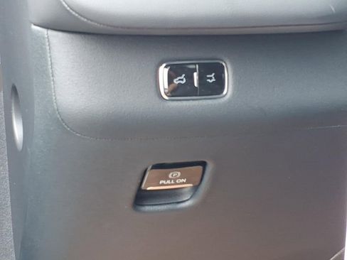 New 2026 Lincoln Navigator Reserve AWD/4WD image 19