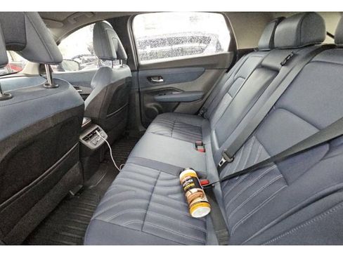 Used 2023 Nissan Ariya AWD/4WD image 6